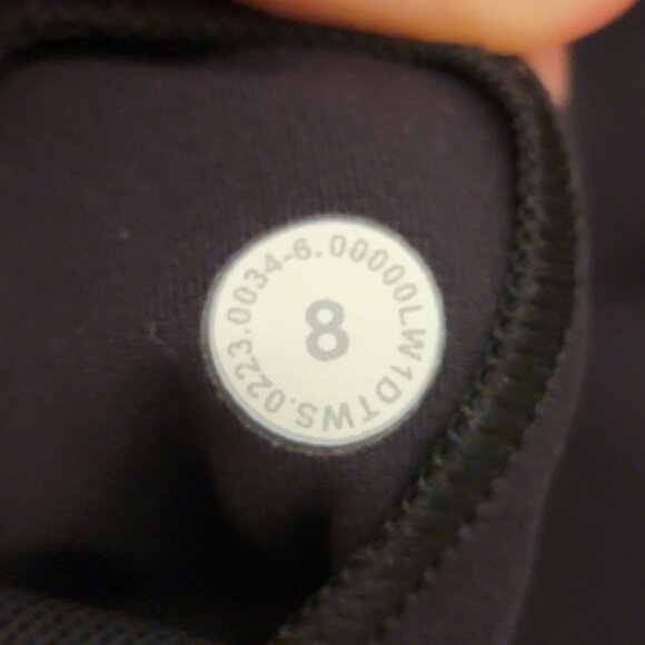 Lululemon Sports Bra Womens 8 Align Black Stretch Tank Top Sporty Gym Fitness - Picture 11 of 15